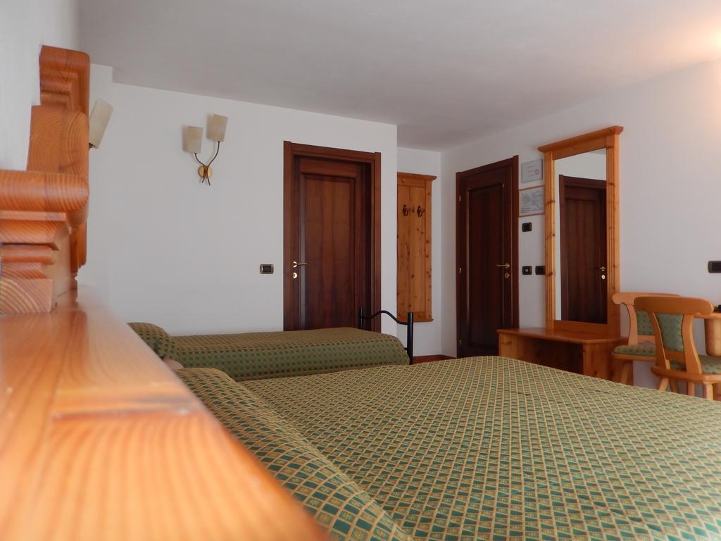 Albergo Du Soleil Cogne Quarto foto